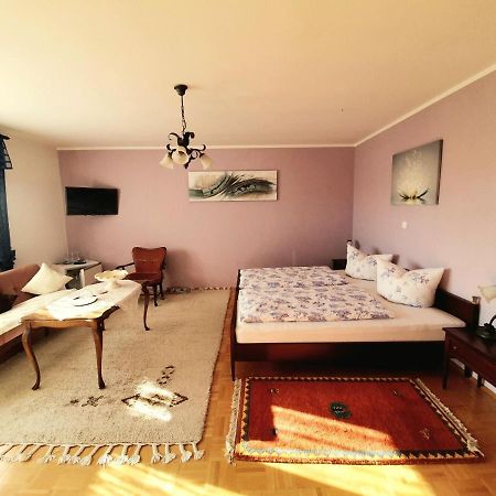 Hisa Korazija Apartment โรกัชกา สลาทินา ภายนอก รูปภาพ