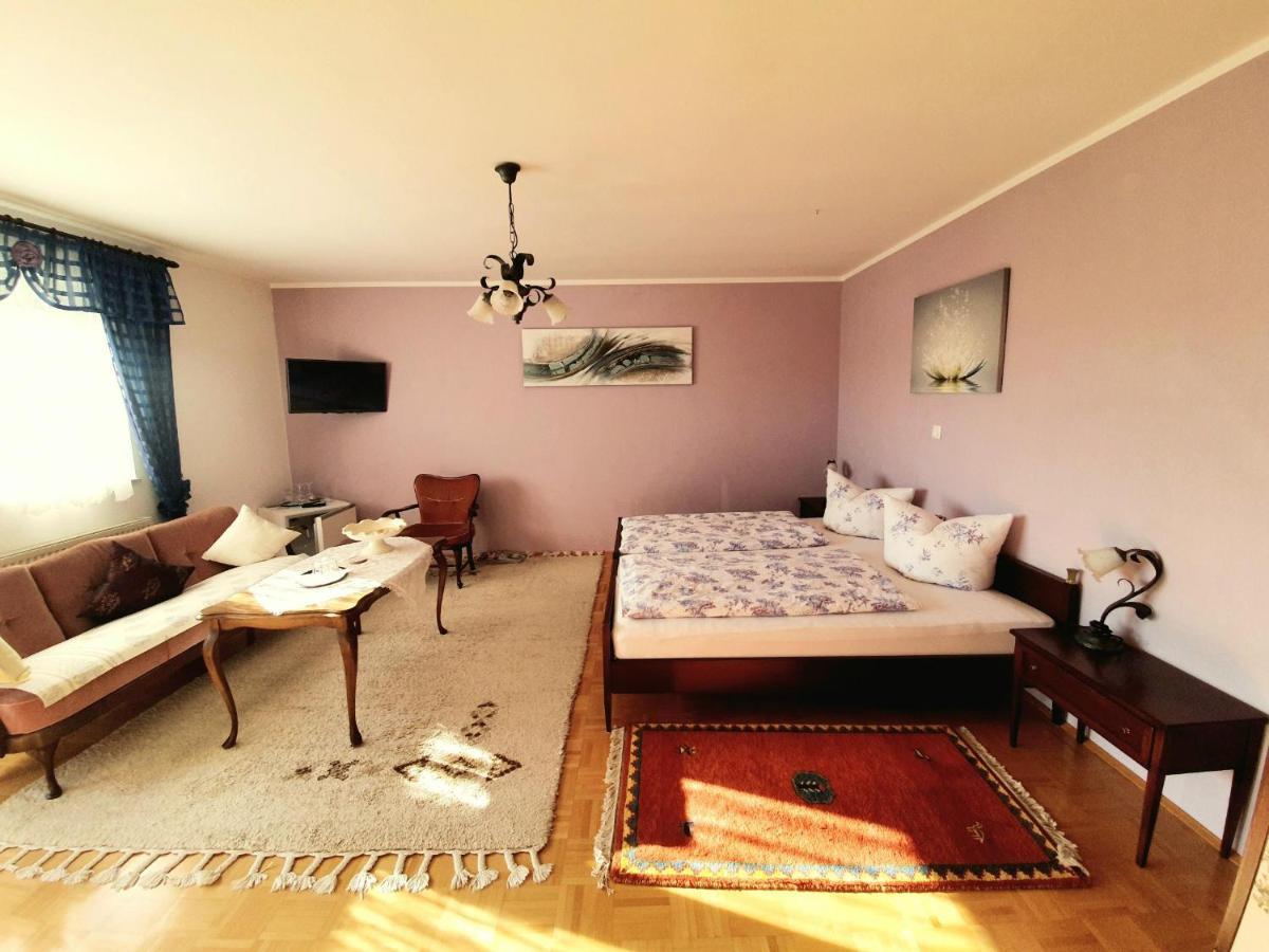 Hisa Korazija Apartment โรกัชกา สลาทินา ภายนอก รูปภาพ