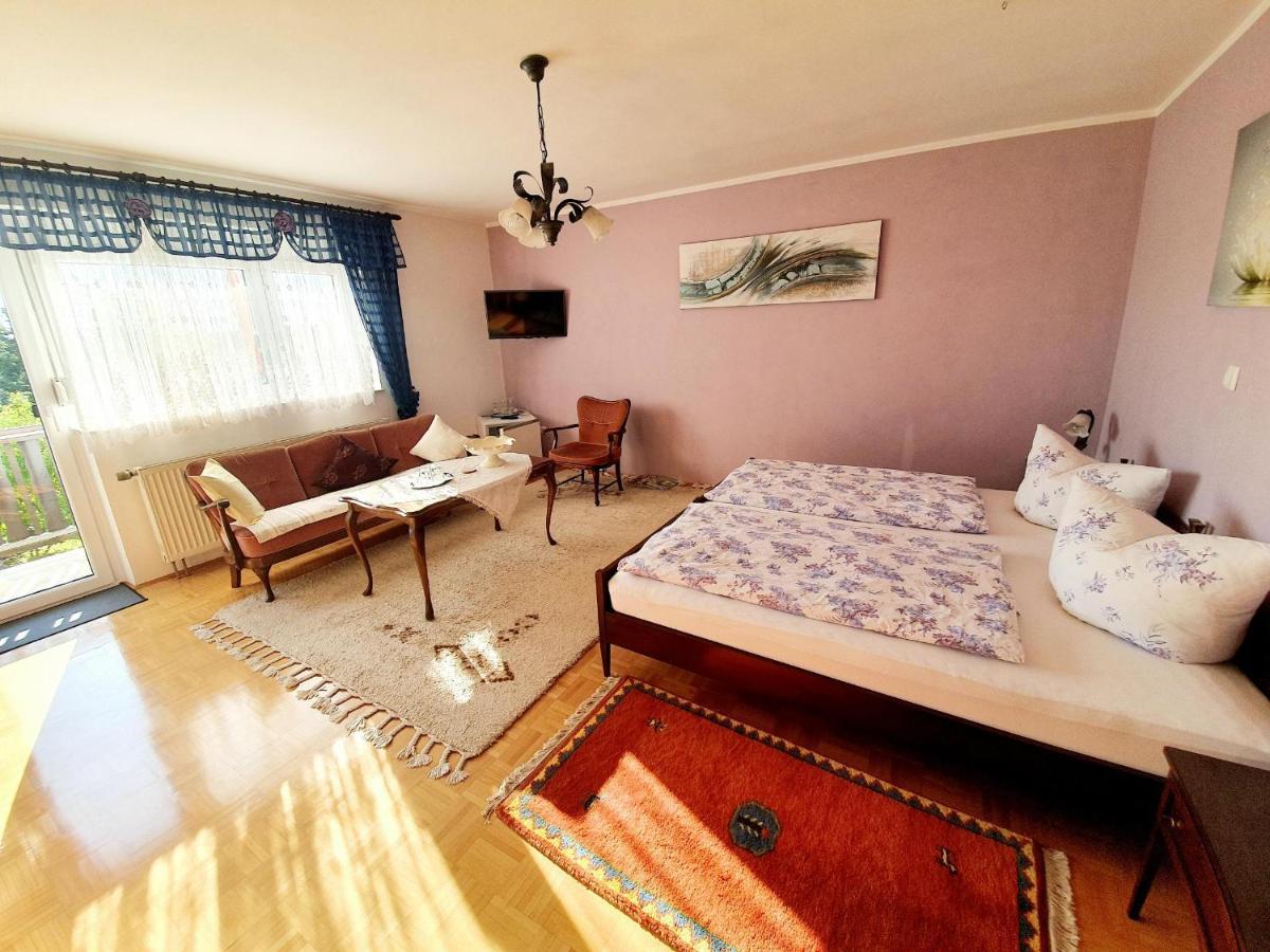 Hisa Korazija Apartment โรกัชกา สลาทินา ภายนอก รูปภาพ