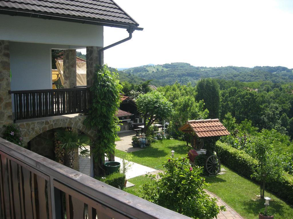 Hisa Korazija Apartment โรกัชกา สลาทินา ภายนอก รูปภาพ