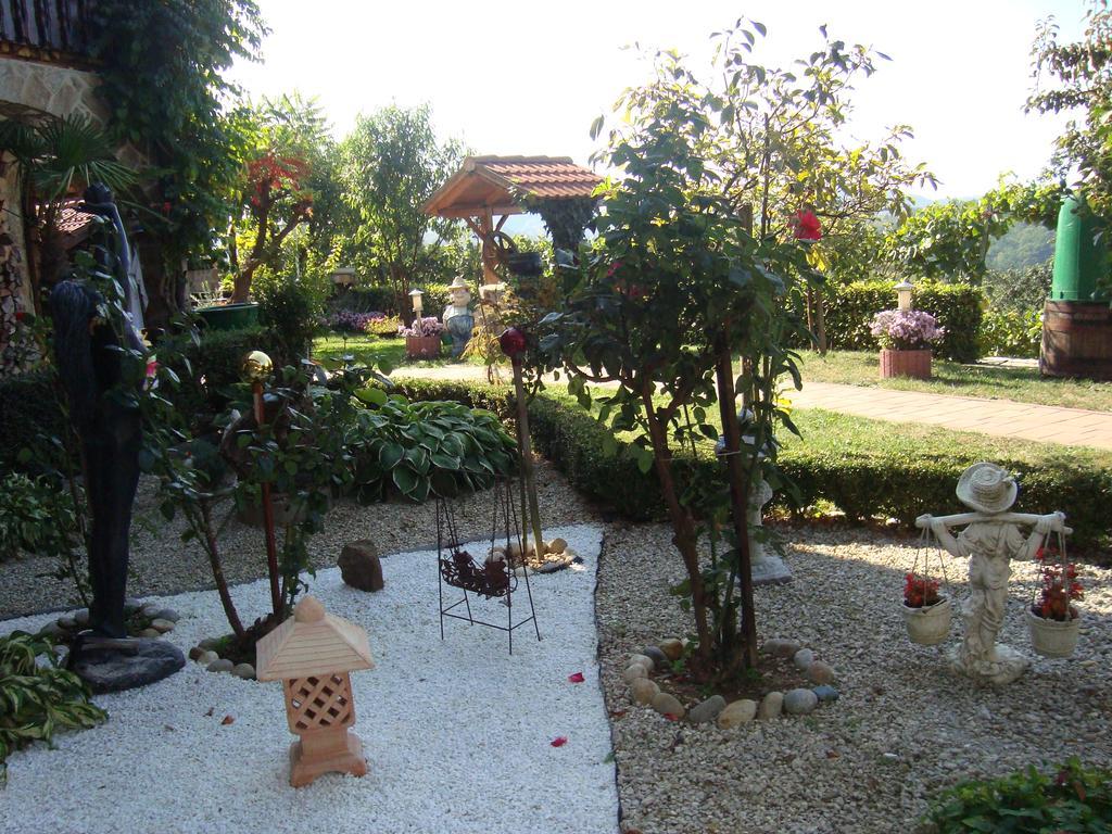 Hisa Korazija Apartment โรกัชกา สลาทินา ภายนอก รูปภาพ