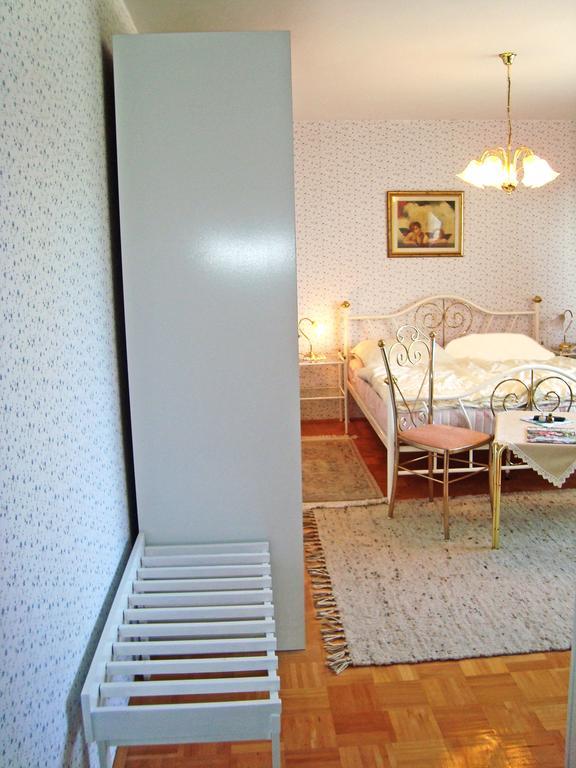Hisa Korazija Apartment โรกัชกา สลาทินา ภายนอก รูปภาพ